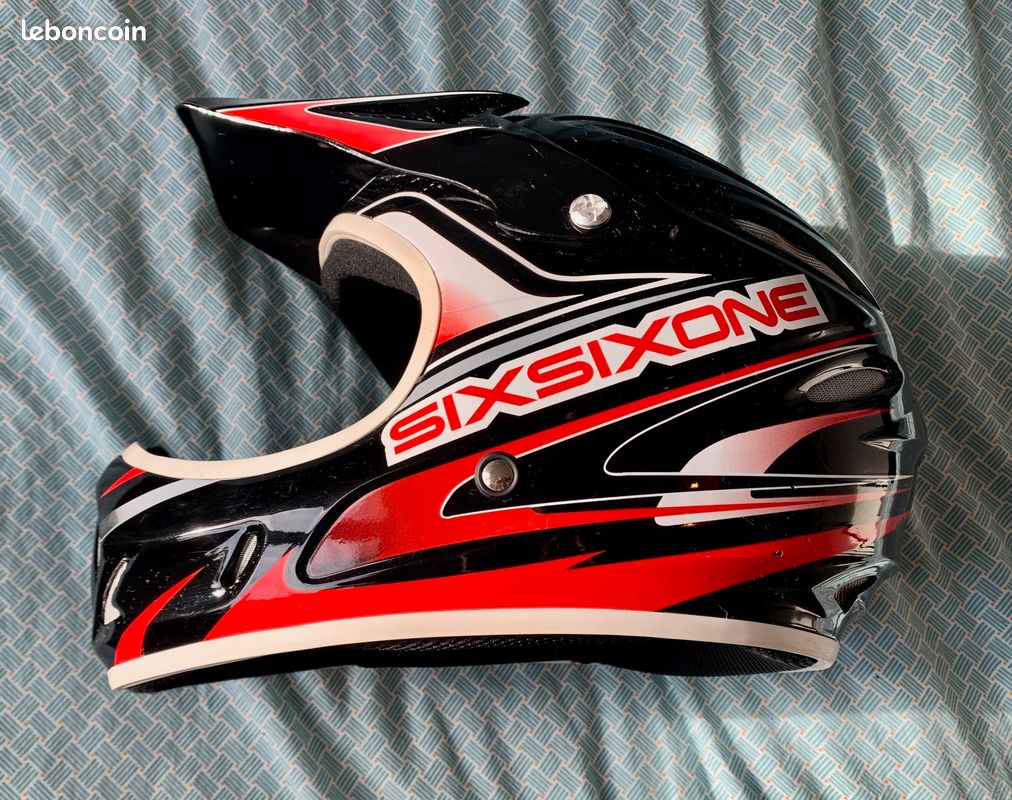 Casque intégral VTT sixsixone (image 1)