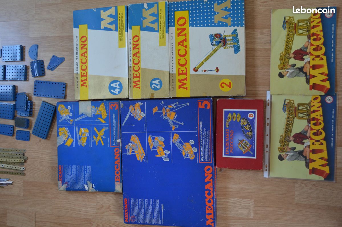 A Meccano No 5 Motorised Set circa 1978, with various parts