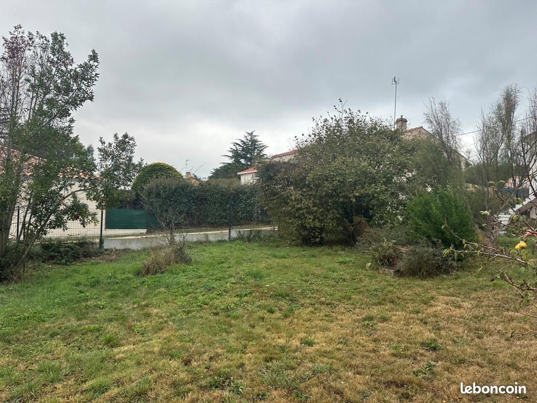 Terrain 449 m² · à Saint-Michel-Chef-Chef · 150 000 €