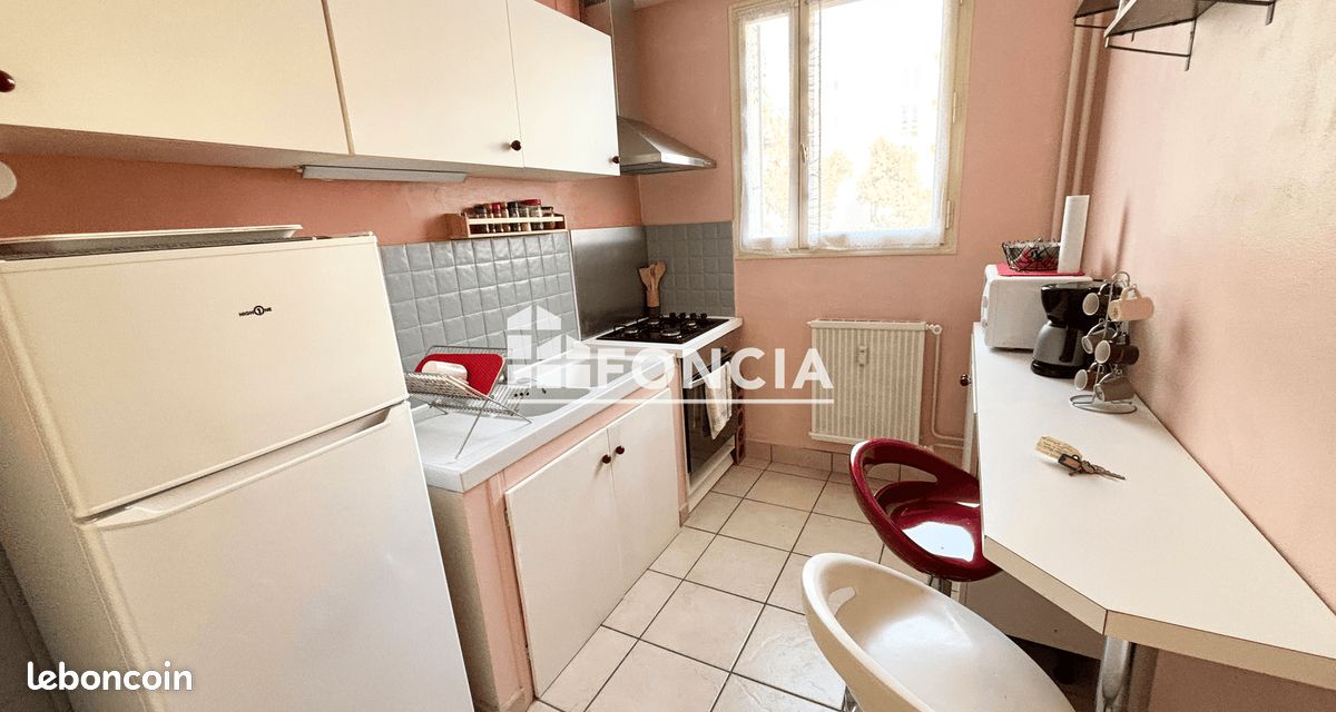 Appartement 1 pièce 38 m² · à Guilherand-Granges · 38 m² · 540 €/mois