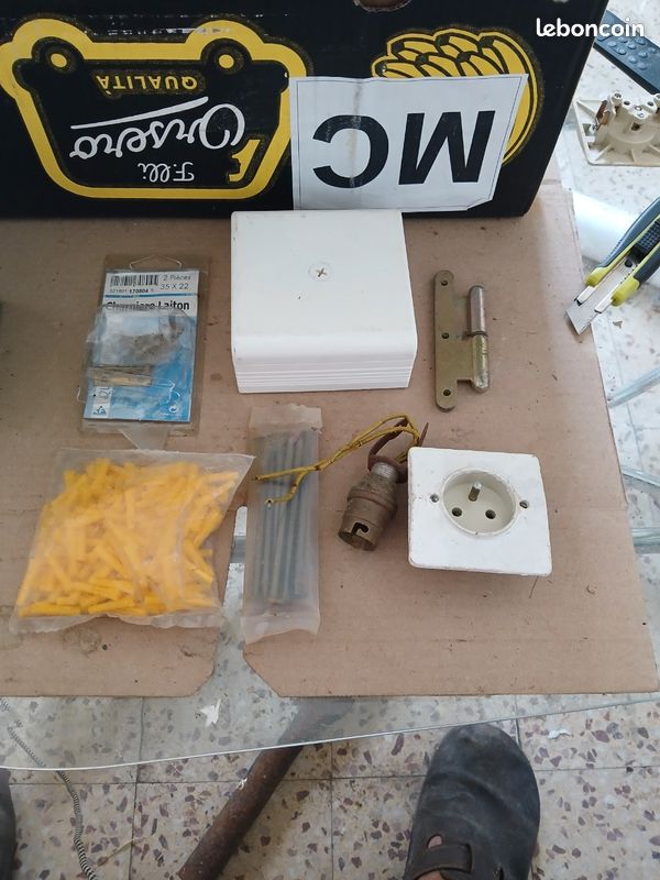Lot de quincaillerie divers varié (image 7)