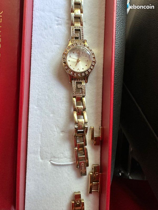 Petite montre femme Guess (image 2)