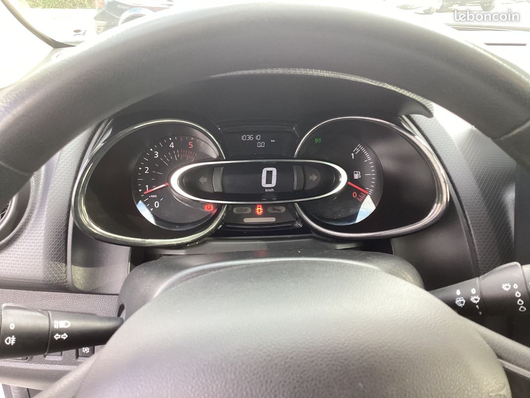 Renault CLIO IV DCI 75ch Business Eco2 (image 11)