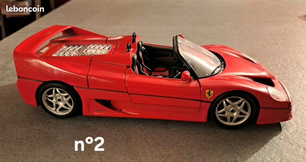 Miniature Burago 1/18 - Ferrari F50 Barchetta 1995 - Noire Et Or - RARE (sans Boîte)