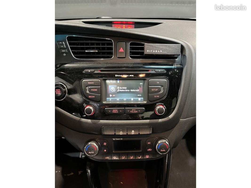 KIA PROCEED Pro Ceed 1.6 COUPE SPORT - TOIT OUVRANT - CAMÉRA DE RECUL (image 19)