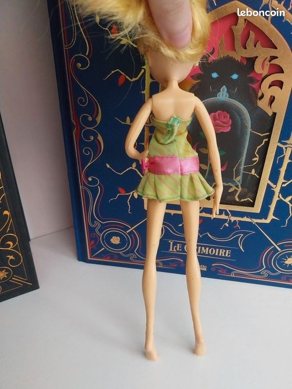 Poupée Stella School Girl saison 3 Écolière Winx Club Mattel RARE 2008 (image 6)