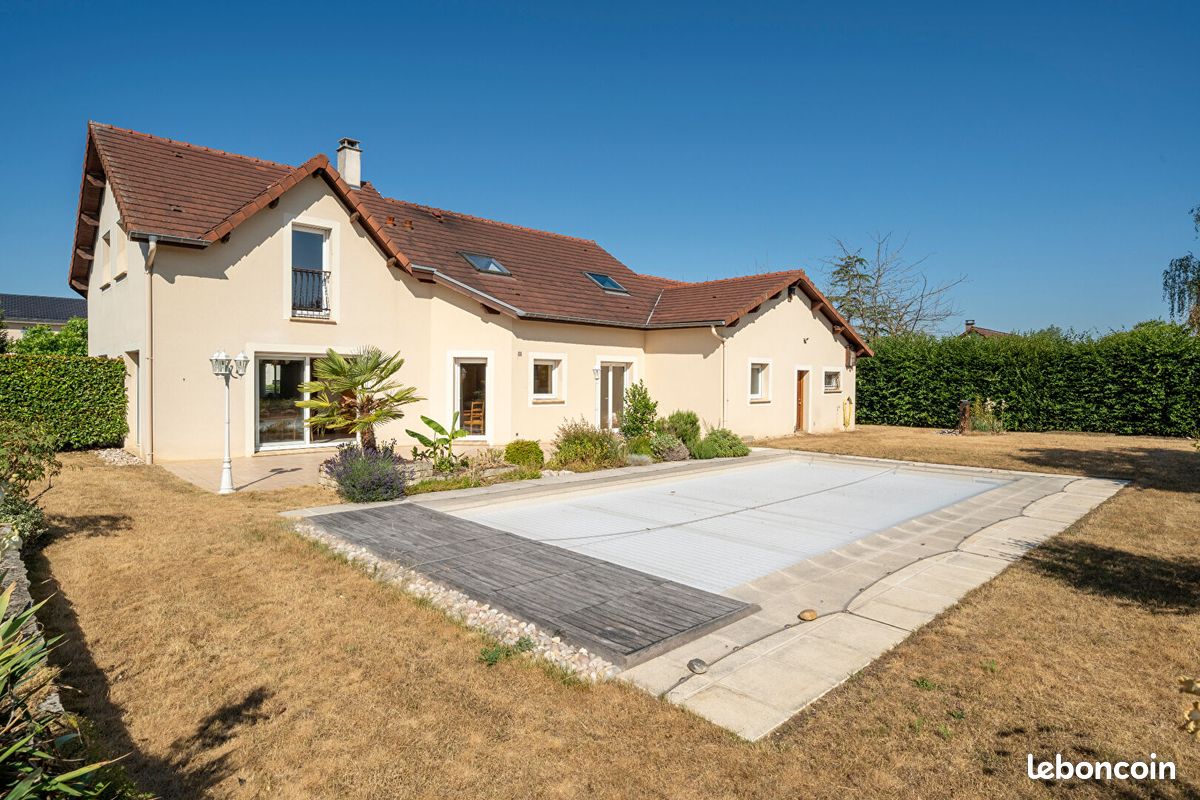 Maison 9 pièces 246 m² · à Dombasle-sur-Meurthe · 246 m² · 549 000 €