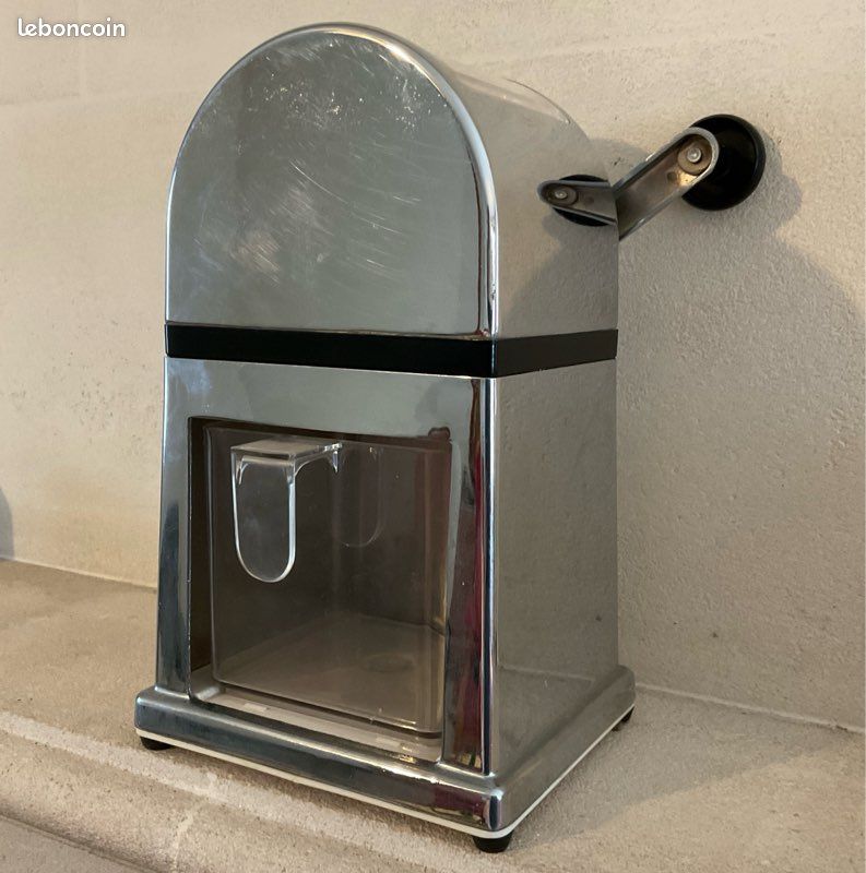 Broyeur manuel à manivelle pour faire de la glace pilée machine à glaçon (image 1)