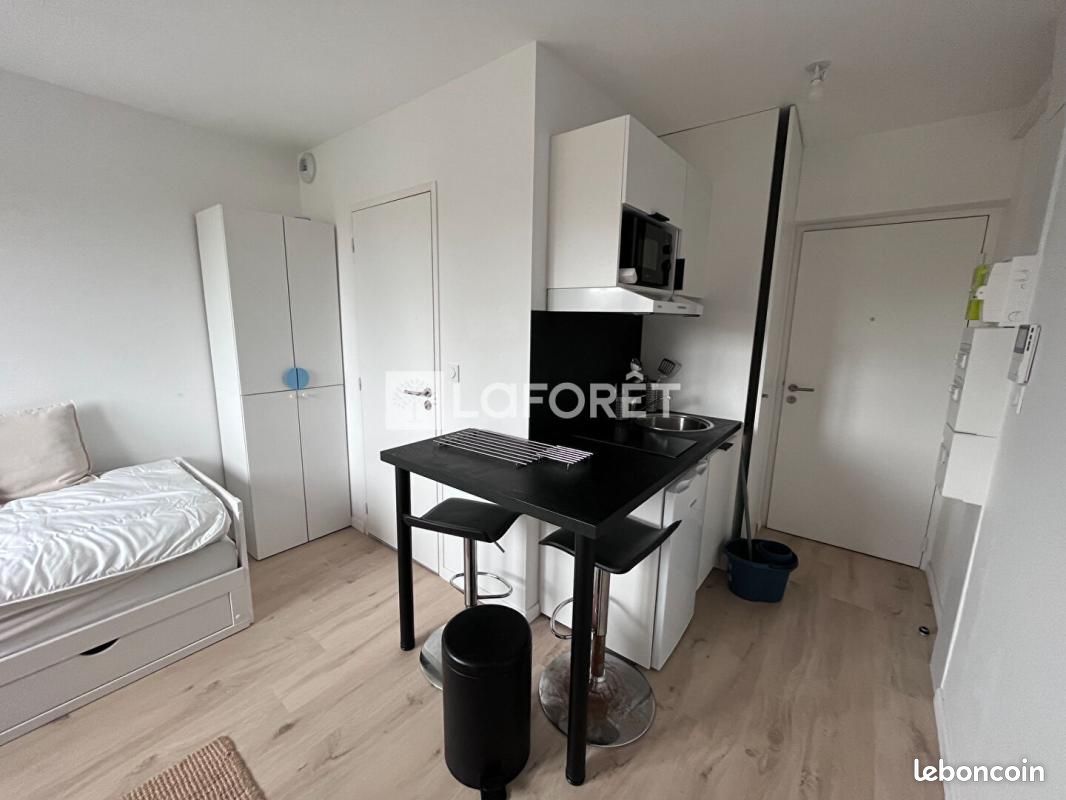 Appartement 1 pièce 15 m² · à Oullins-Pierre-Bénite · 15 m² · 595 €/mois