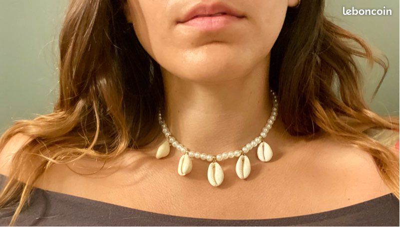 Collier perles et coquillages (image 2)