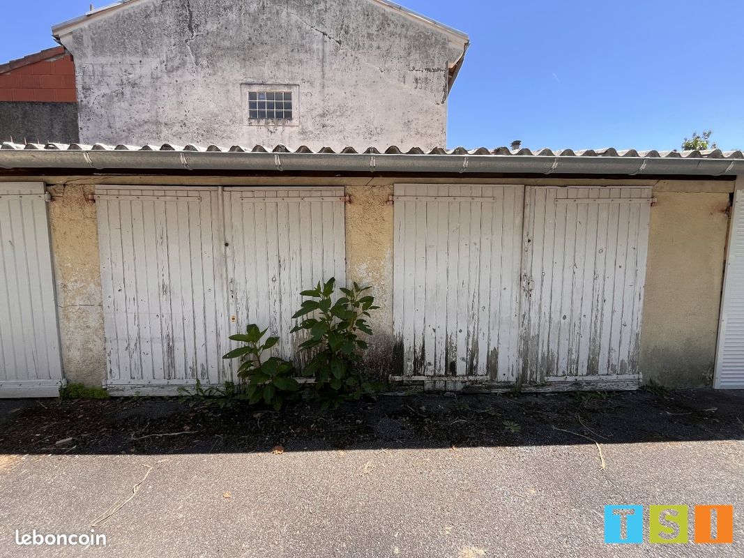 Parking 1 pièce 20 m² · à Saint-Gaudens · 20 m² · 14 000 €
