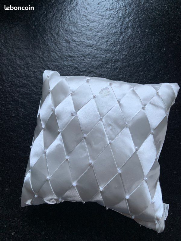 Coussin Alliance Blanc avec perles 18/18 (image 1)