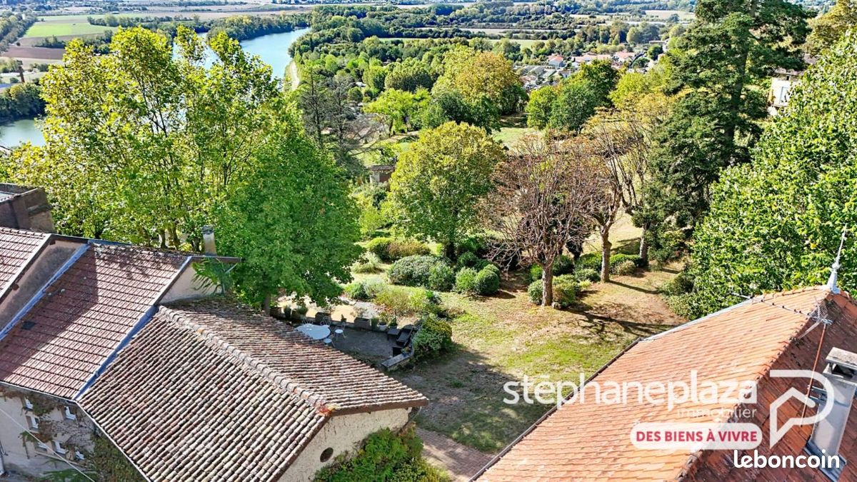 Maison 13 pièces 362 m² · à Trévoux · 362 m² · 990 000 €