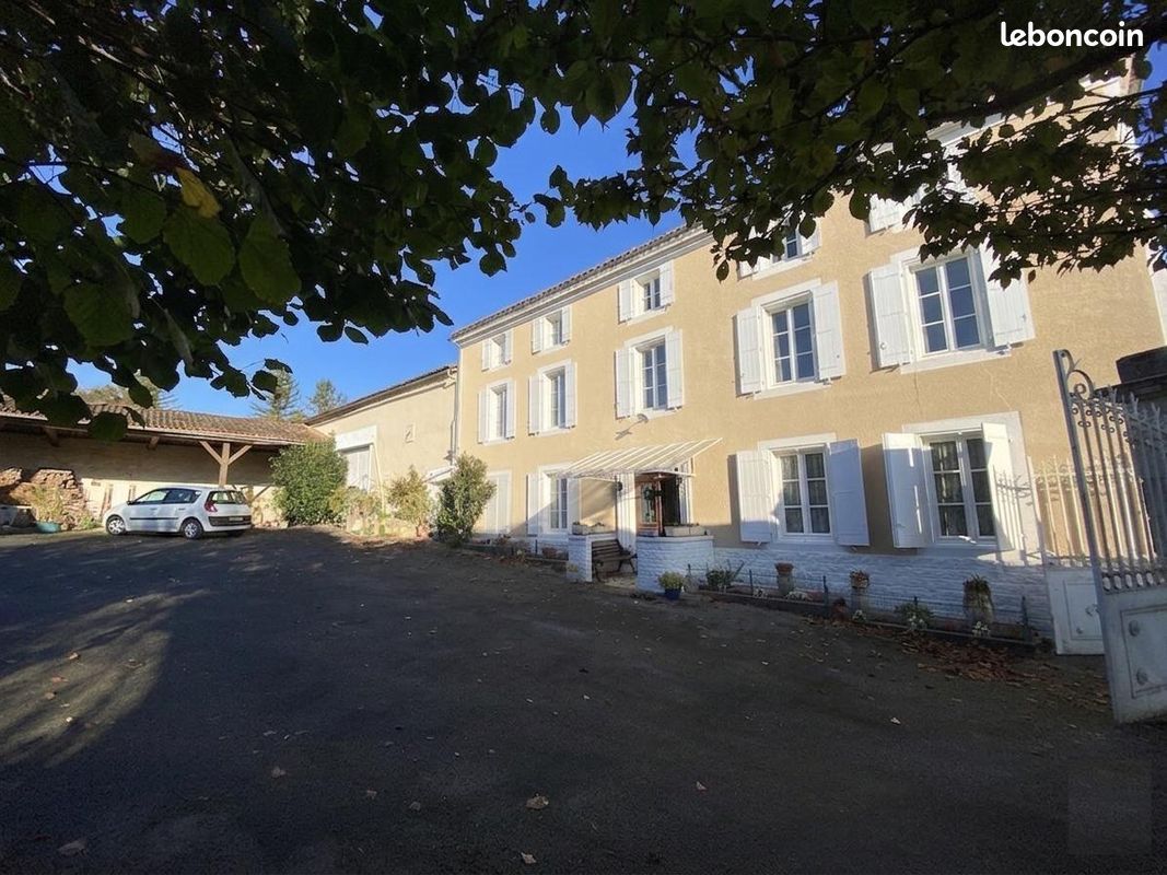 Maison 6 pièces 222 m² · à La Boixe · 222 m² · 208 000 €