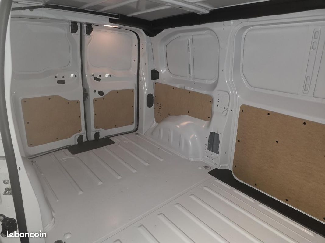 OPEL VIVARO M 2.0 BlueHDi - 180 - BV EAT8 (image 14)