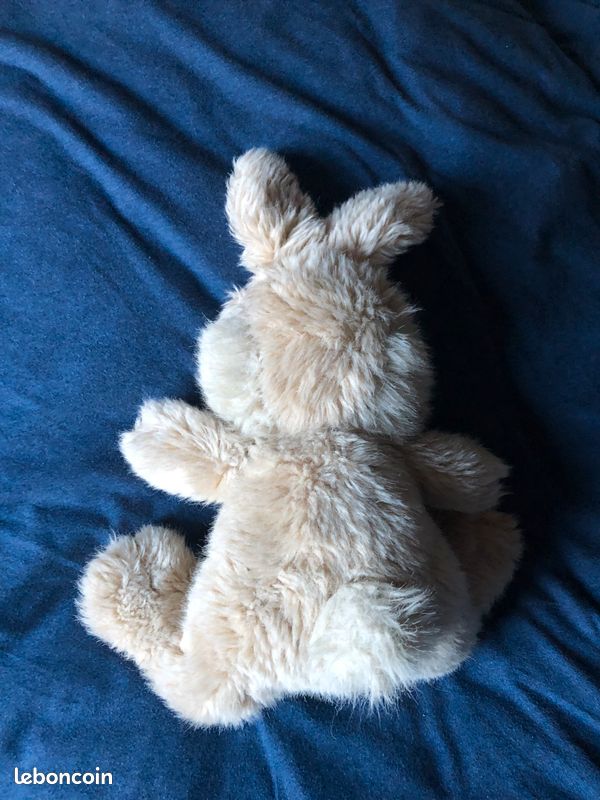 Lapin en peluche (image 3)