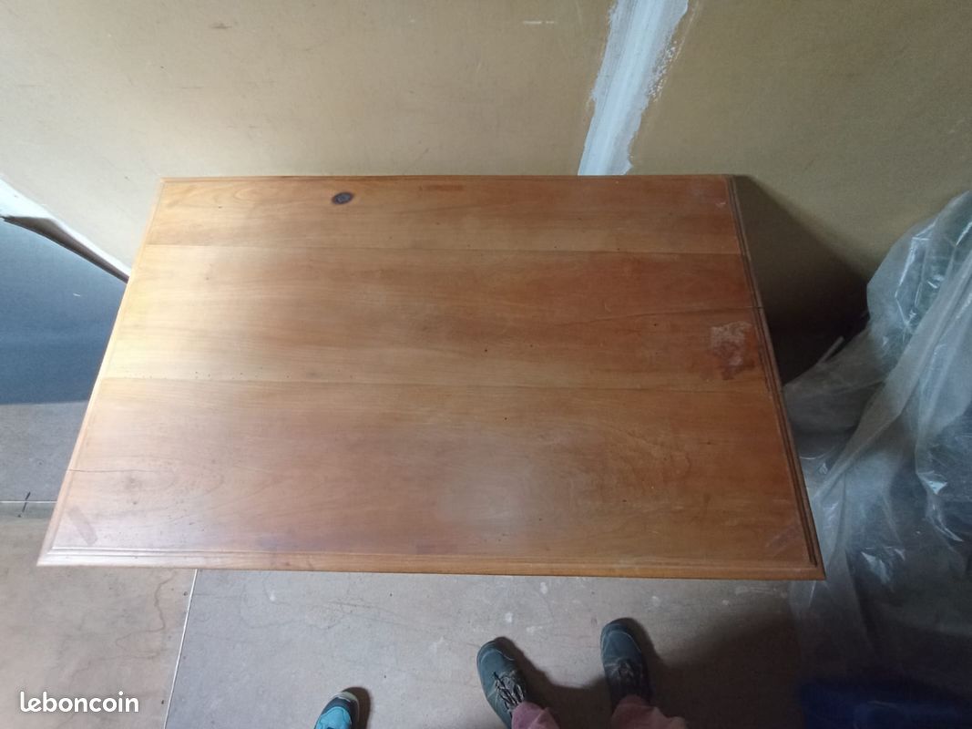 Table en bois (image 3)