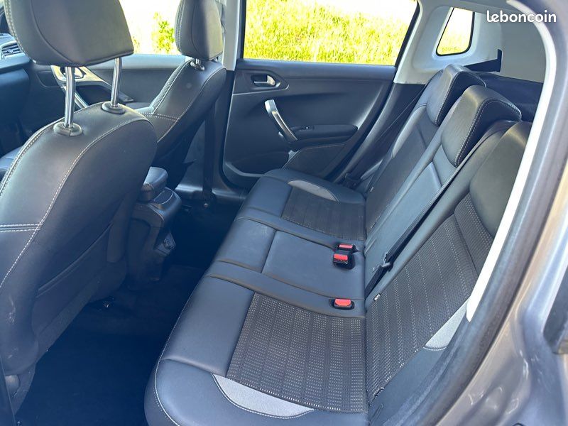 Peugeot 2008 1.2THP 130ch an 2019 Clim GPS 5990 eur (image 7)