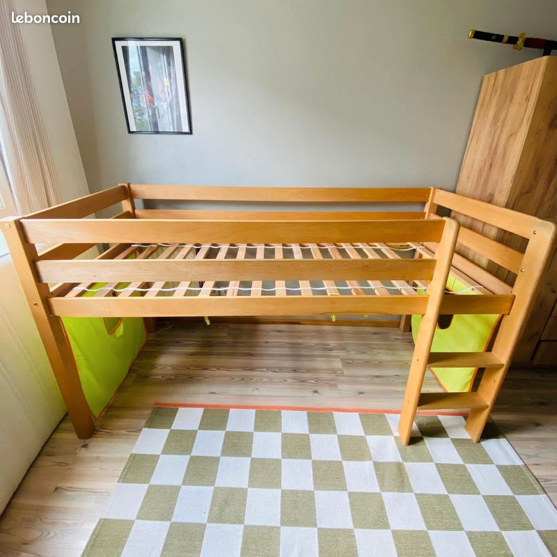 Lit enfant en bois (image 1)