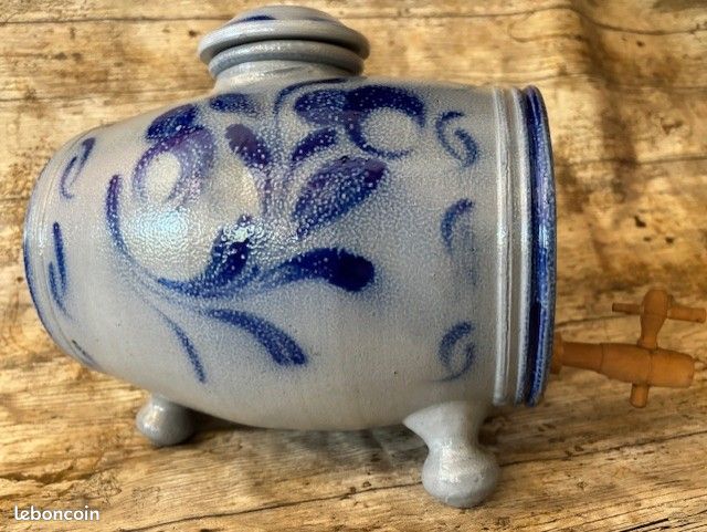 Ancien VINAIGRIER tonneau en GRES d'ALSACE décor foral bleu cobalt (image 2)