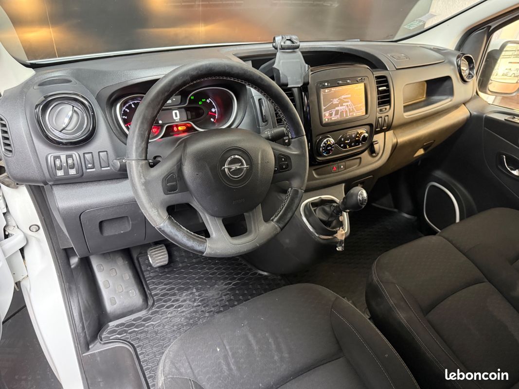 Opel vivaro vu fourgon 1.6 cdti bi-turbo 125 l1h1 ecoflex pack plus clim start-stop / gps / camera / mains-libre (image 23)