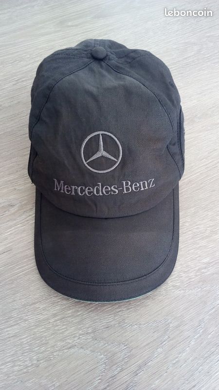Casquette noire Mercedes Benz (image 1)