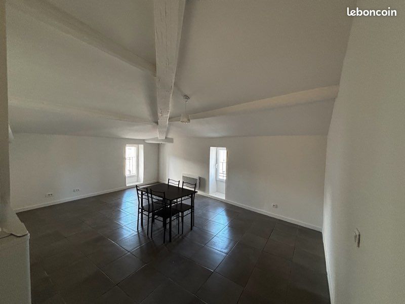 Appartement 2 pièces 42 m² · à Nîmes · 42 m² · 560 €