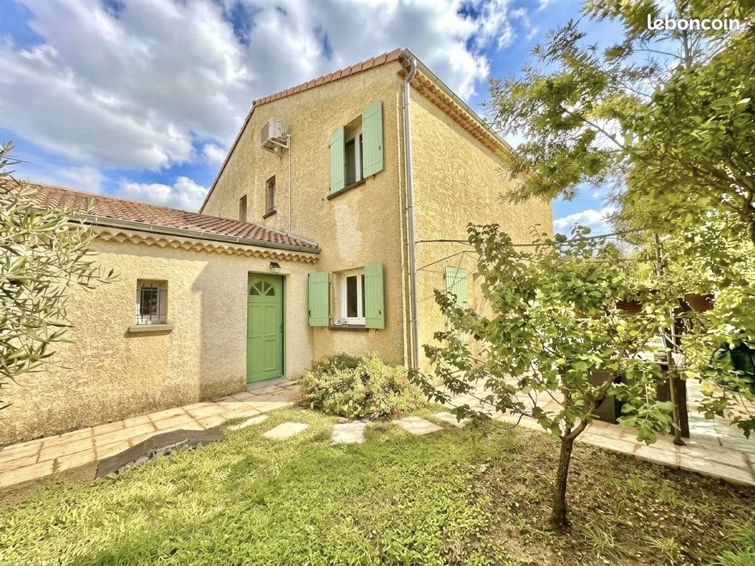 Maison 5 pièces 79 m² · aux Tourrettes · 79 m² · 210 000 €