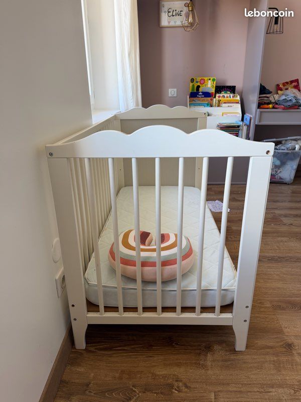 Lit bébé IKEA + matelas (image 2)