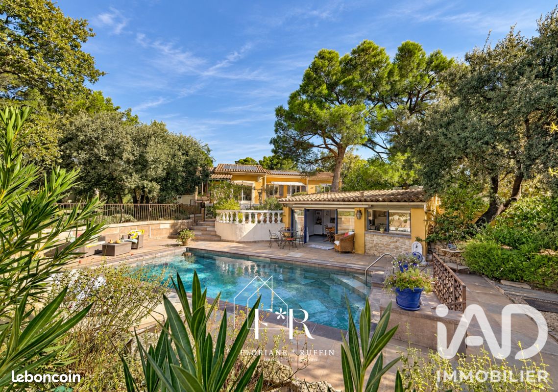 Maison 5 pièces 163 m² · à Uchaux · 163 m² · 679 000 €