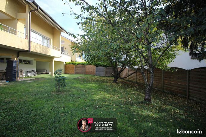 Maison 9 pièces 238 m²