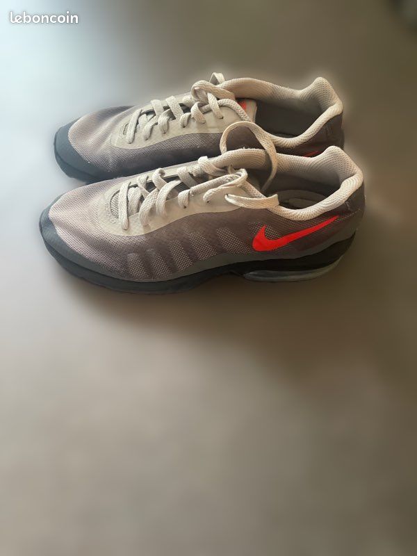 Chaussures nike de taille 39 (image 1)