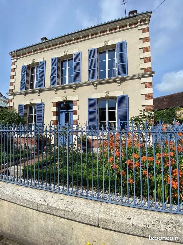 Maison 6 pièces 120 m² · à Mauves-sur-Huisne · 120 m² · 369 000 €
