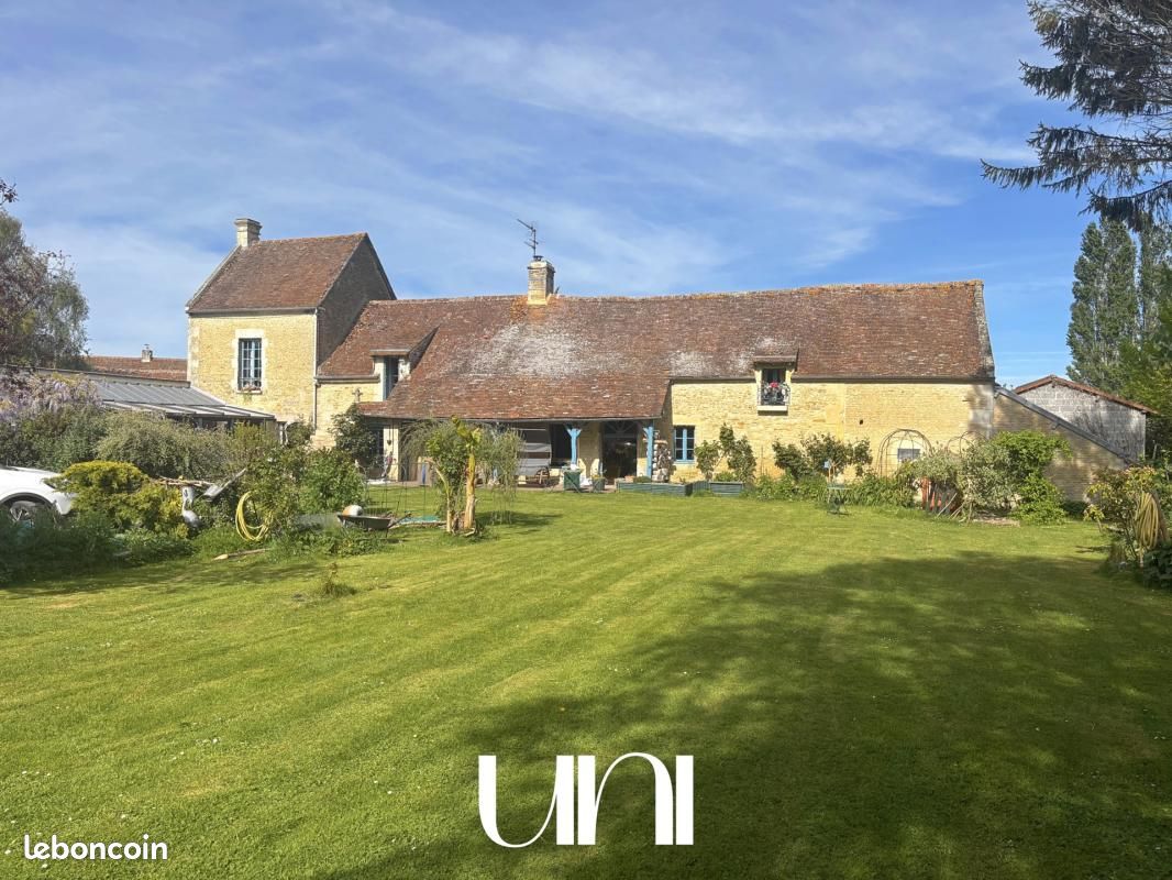 Maison 8 pièces 373 m² · à Valambray · 373 m² · 549 000 €