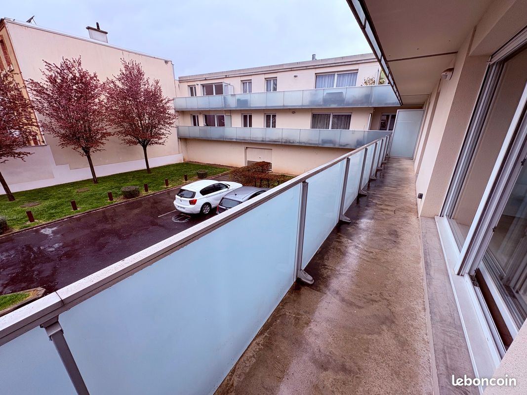 Parking 3 pièces 70 m² · à Reims · 70 m² · 790 €/mois