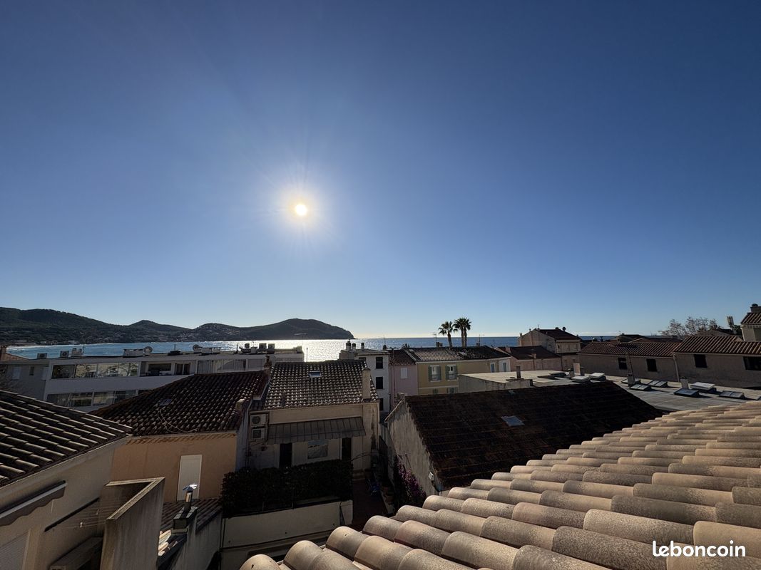 Appartement 3 pièces 75 m² · à Saint-Cyr-sur-Mer · 75 m² · 1 800 €/mois