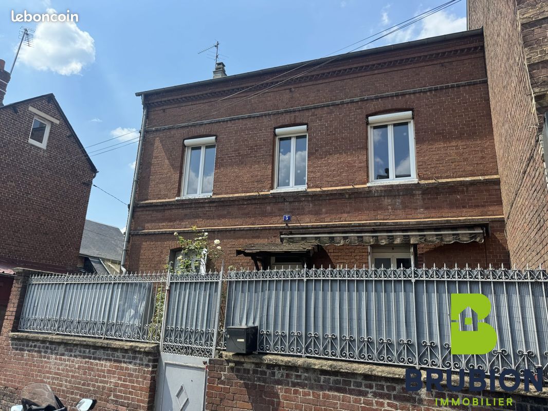 Maison 7 pièces 120 m² · à Oissel-sur-Seine · 120 m² · 159 000 €