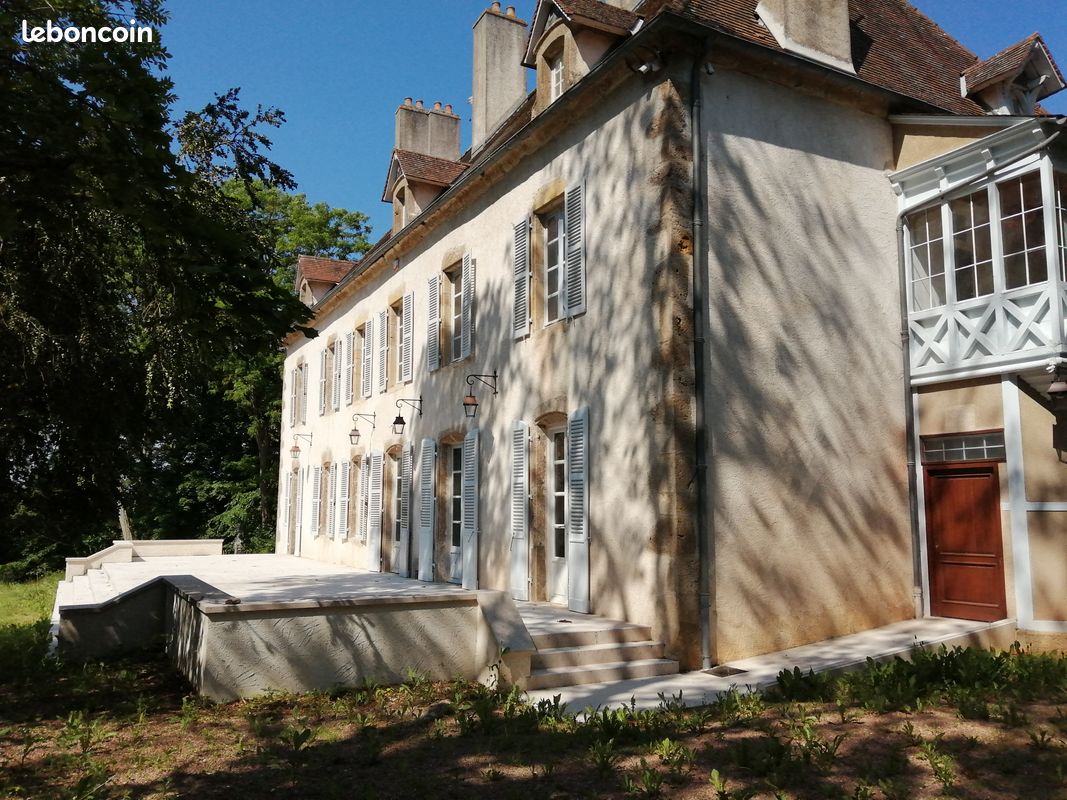 Manoir 21 couchages, 10 chambres - Bourgogne (image 1)
