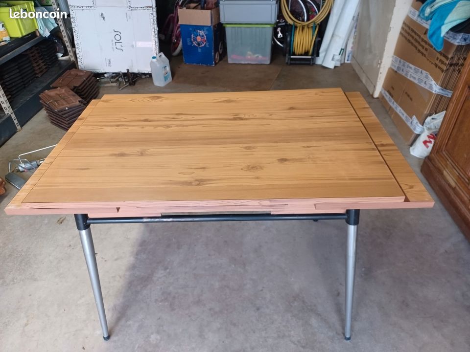 Table rétro (image 1)