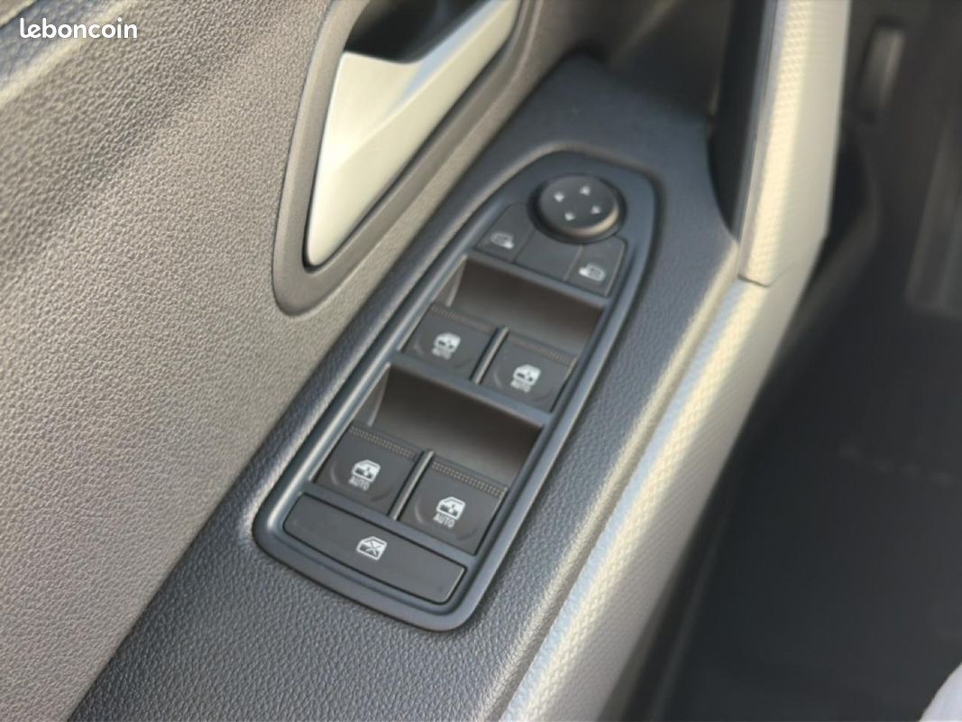 DACIA DUSTER 1.2 hybrid-g 150 expression 4x4 (image 11)