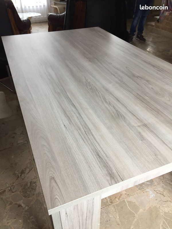 Table de salle (image 2)
