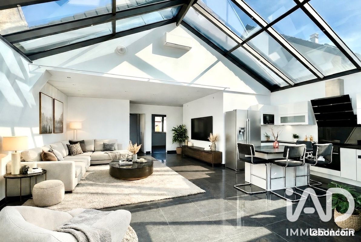Maison 7 pièces 165 m² · à Villeneuve-le-Roi · 165 m² · 499 000 €