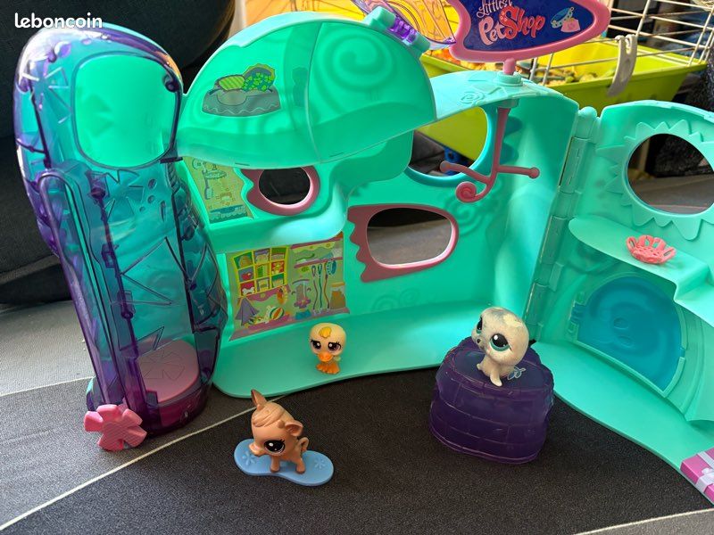 LPS Littlest Pet Shop - Authentique garderie, maisonnette de jeu, 16 animaux de compagnie et accessoires / Hasbro vintage - France