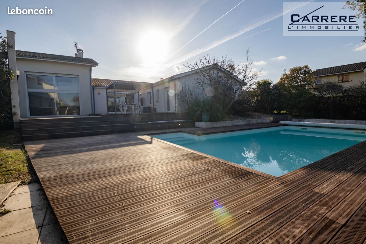Maison 7 pièces 188 m² · à Tresses · 188 m² · 669 000 €
