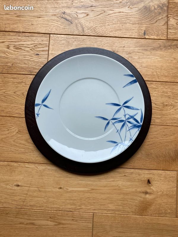 Médard de Noblat, Lot de 8 assiettes de présentations en bois massif, collection Regard (image 5)