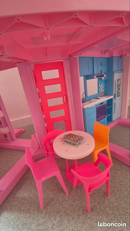 Maison de barbie (image 7)