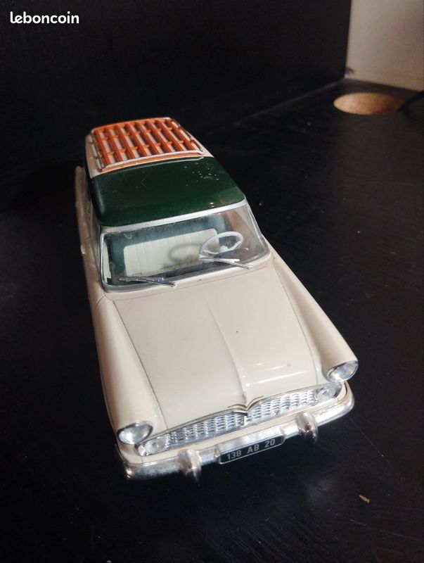NOREV, SIMCA VEDETTE Marly break 1957 crème toit noir, échelle 1/43