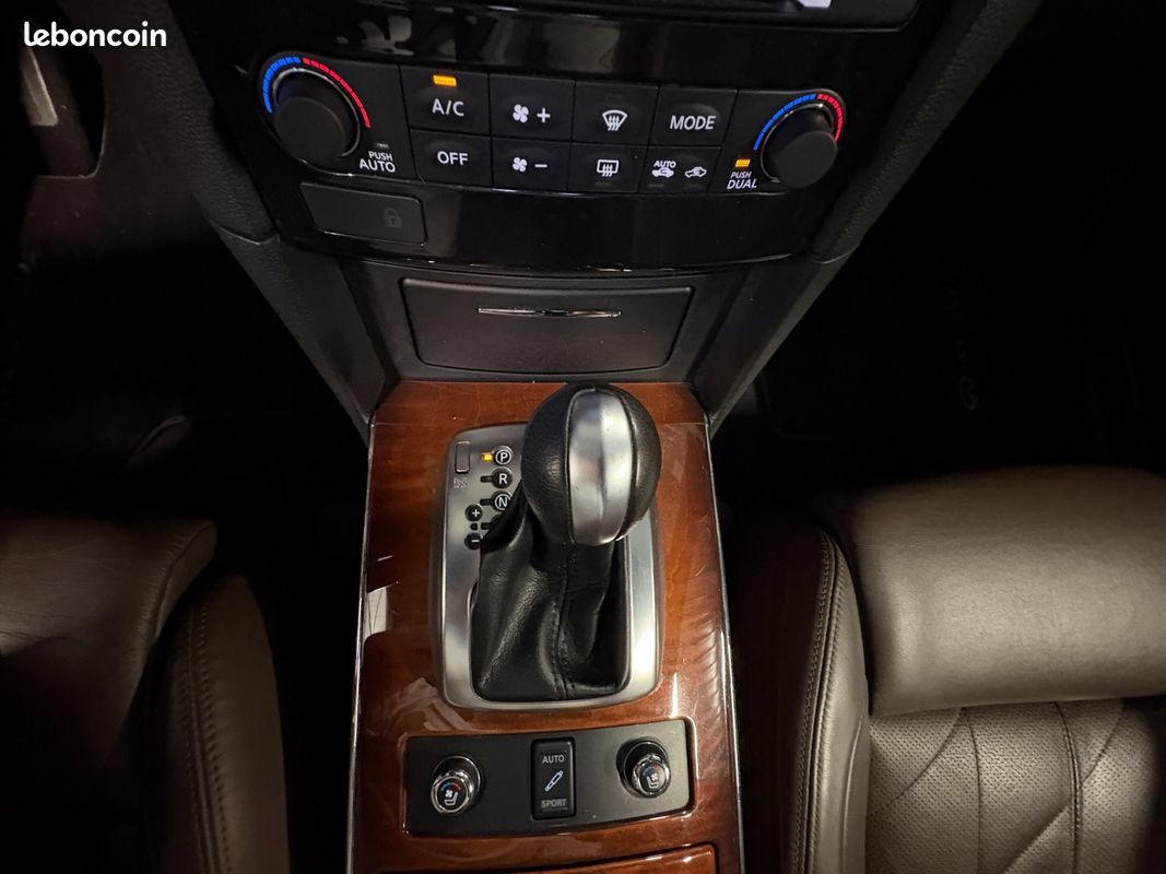 INFINITI FX FX30d 3.0D V6 GT Premium A / Suivi Nissan / 2éme mains (image 27)