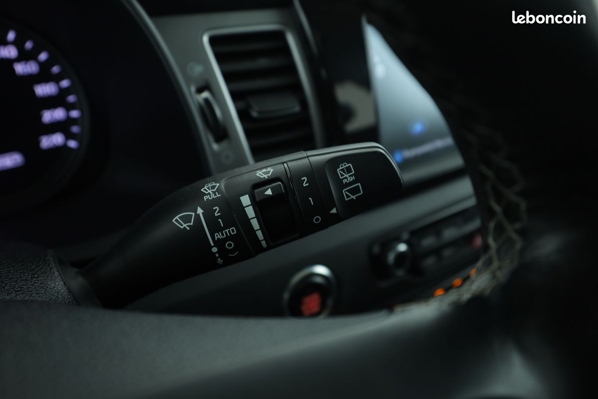 Kia Niro 1.6 GDi Plug-In Hybrid Premium DCT6 141 ch (image 18)