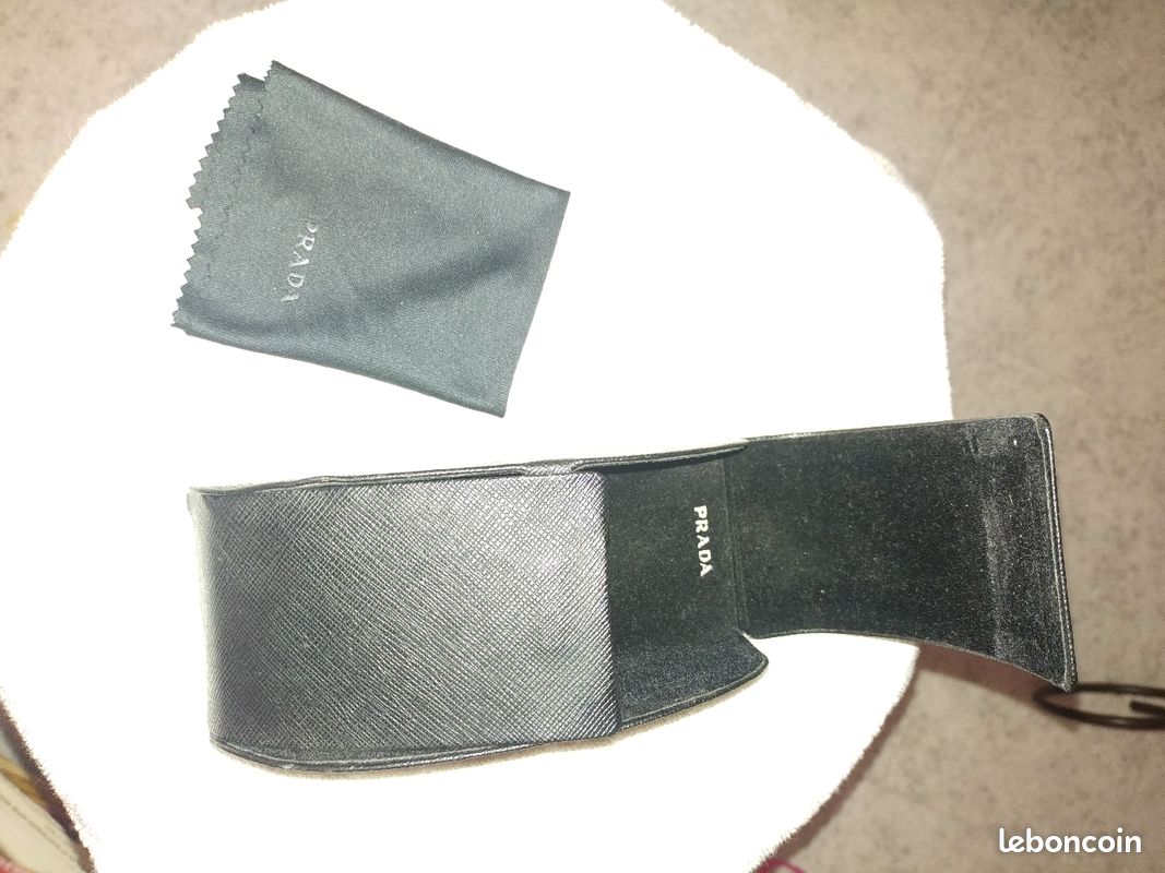 Etui lunette PRADA (image 2)